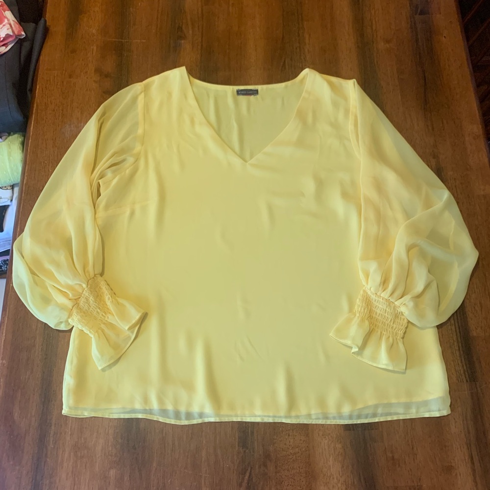 Vince Camuto Blouse 1X Yellow V-Neck Smocked Cuff Sheer Puffy Long Sleeves